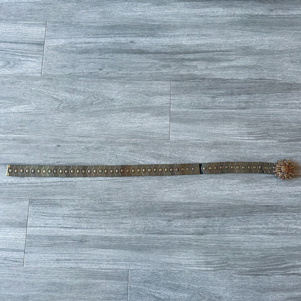 3/$20⚡️ Vintage Jeweled Flower Broach Gem Brass Stretch Clasp Belt